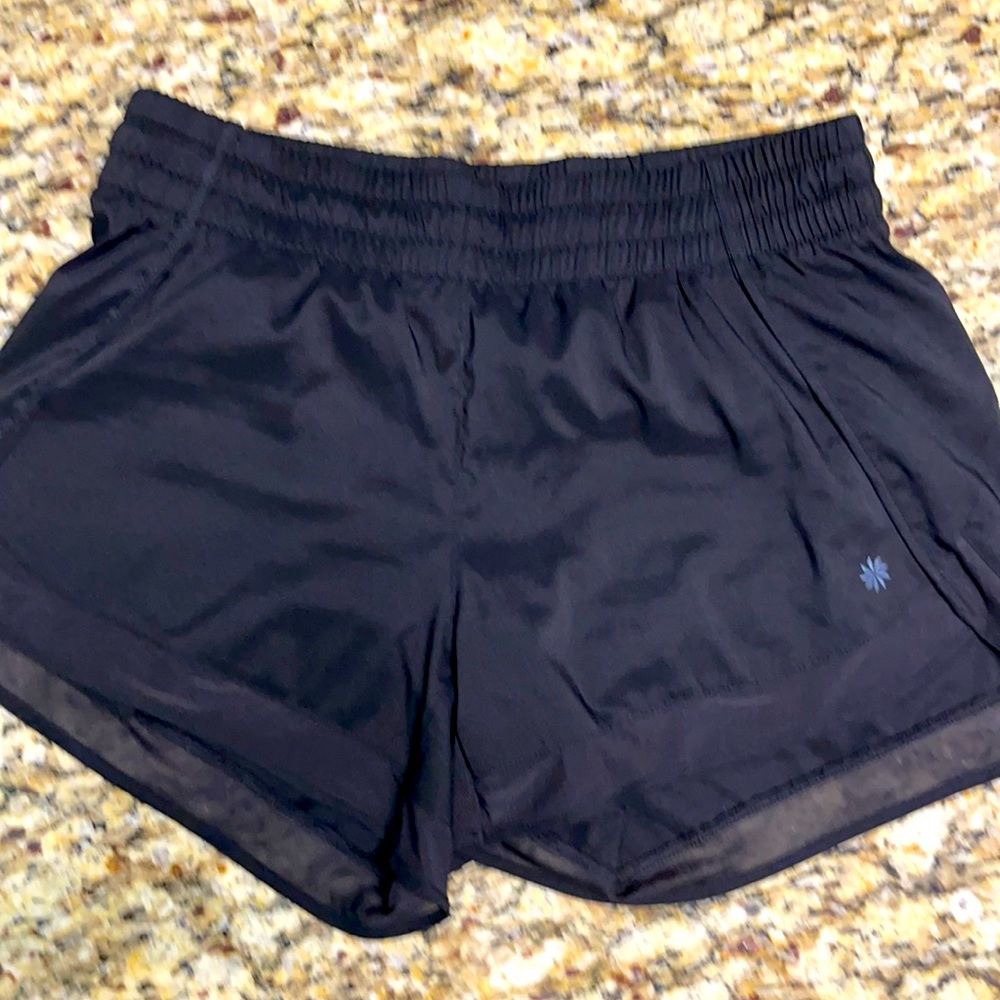 Athleta Mesh Racer Run Short - Small